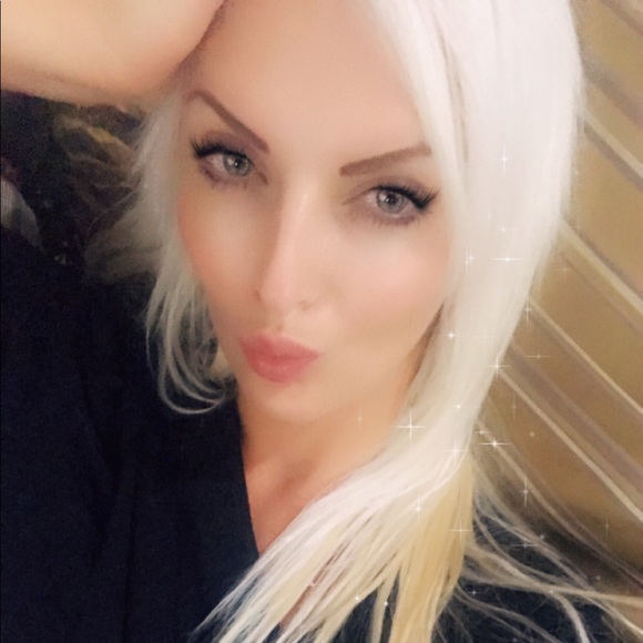 Meet your Posher, Sandra - Picture 1 of 1